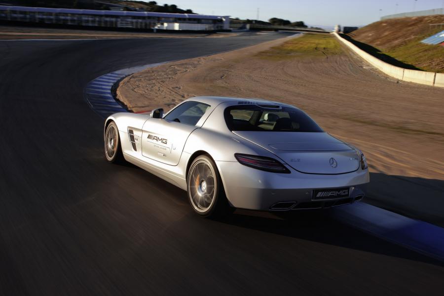  Mercedes-Benz SLS AMG 2010 года  (фото 342 из 526)